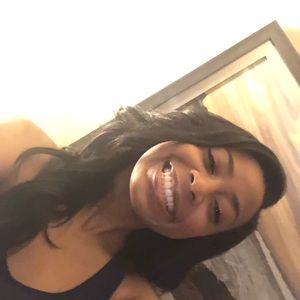 Meet your Posher, Averi